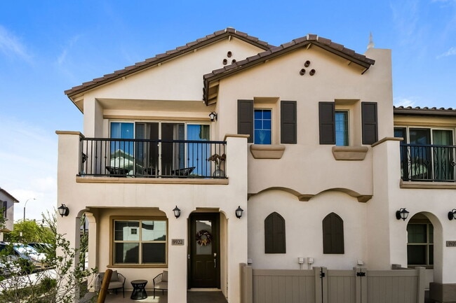 Building Photo - 9922 E Wavelength Ave