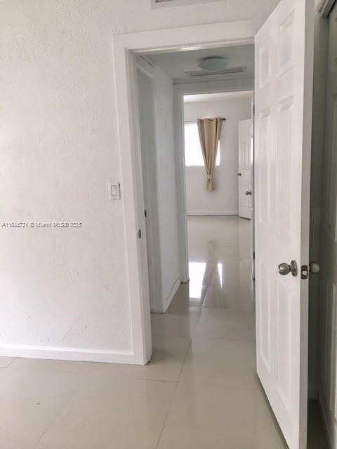 Photo - 8035 Crespi Blvd Unidad 1