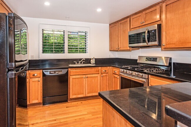 Photo - Spacious 3BD/2.5BA Mesa Townhome! (Walking...