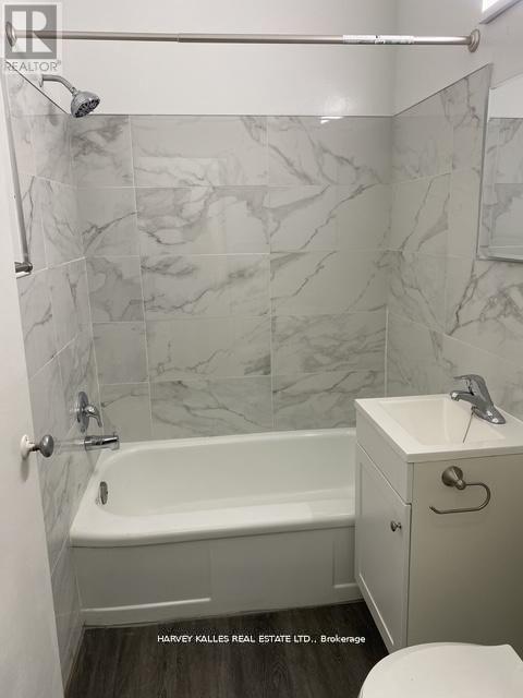 Photo - 1582 Bathurst St Unit B2