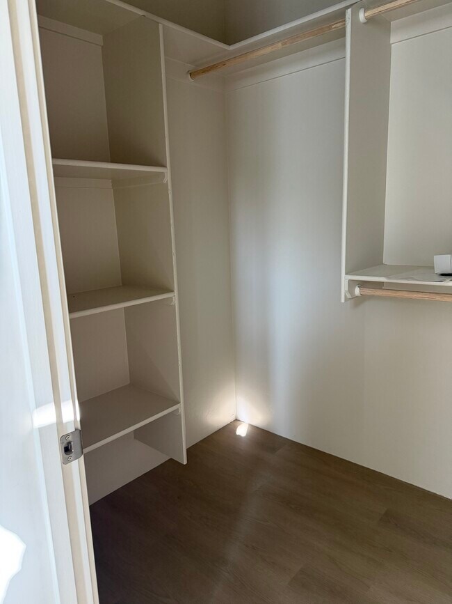 Photo - 701 E Elm St