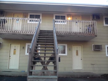 301 S Walnut - Class Act Realty