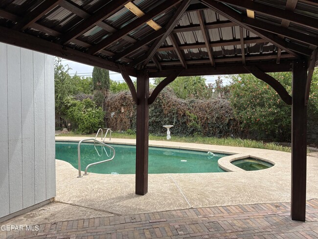 Building Photo - 8316 W H Burges Dr