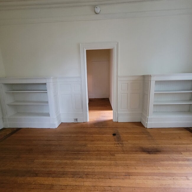 380 Pearl St Unit 2