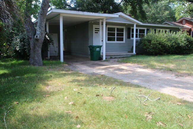 Photo - 103 S Shadowlawn Dr House