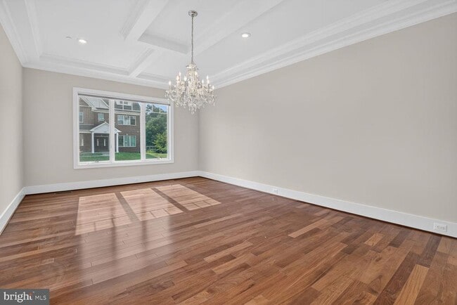 Photo - 13828 Travilah Rd