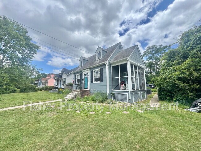 2205 Fenton St