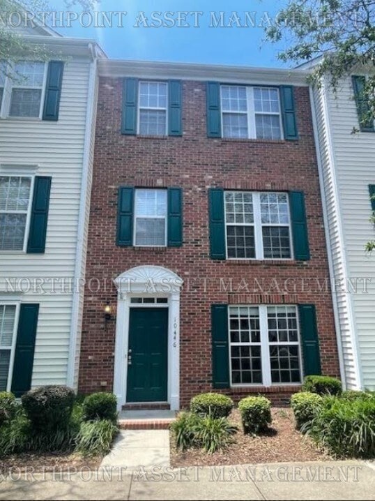 Building Photo - Blakeney Greens 3 bedrooms and 4 full bath... Rental