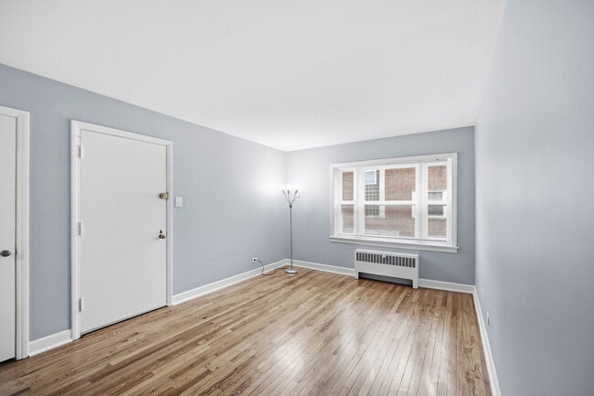 Photo - 7524 N Ridge Blvd Unit 2W