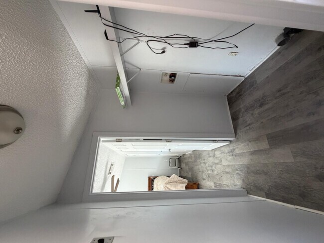 Photo - 142 Maryvale Dr