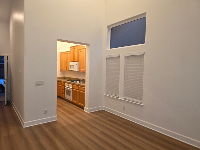 Photo - 426 Matteri Cir