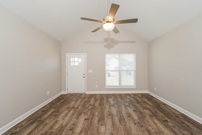 Photo - 160 Willowridge Ln
