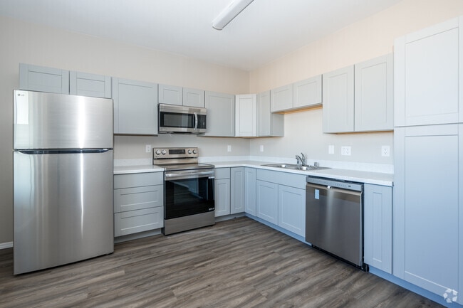 2BR, 2BA - 840SF - Kitchen