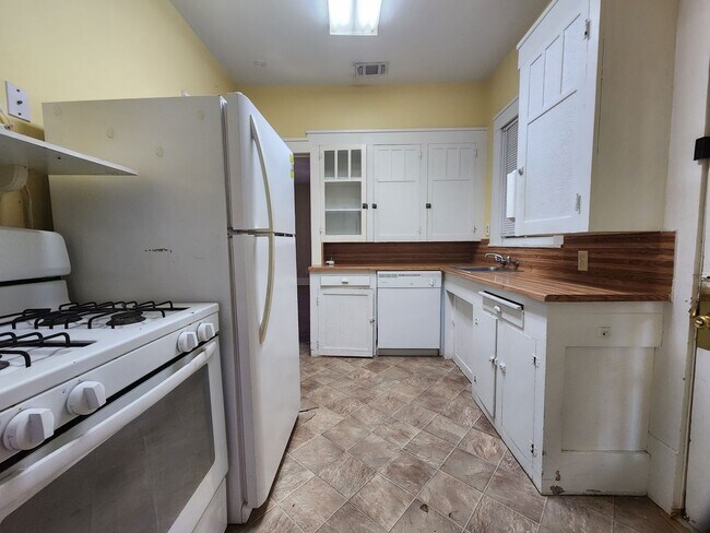 Photo - Santa Rita 2 bedroom 1 bath Home COMING SOON!