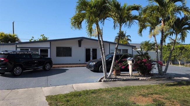 Photo - 11525 SW 47th Terrace Apartamento Unidad Rear
