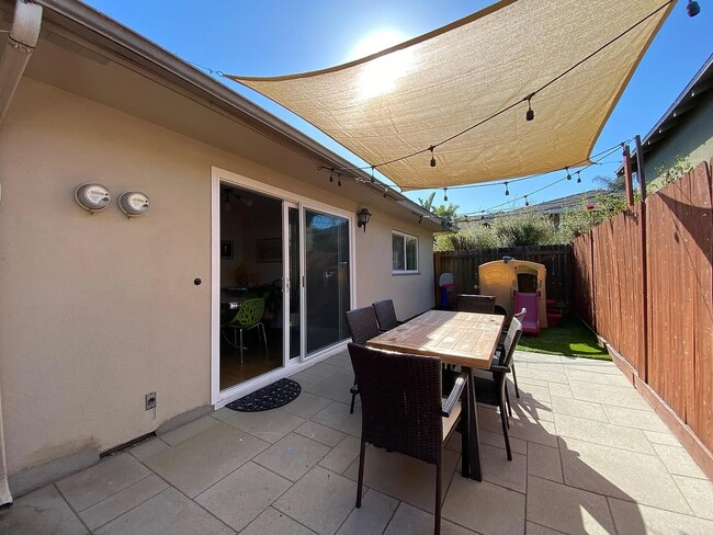 Photo - 1589 Santa Barbara St