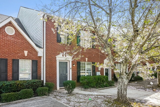 Photo - 5777 Strathmoor Manor Cir