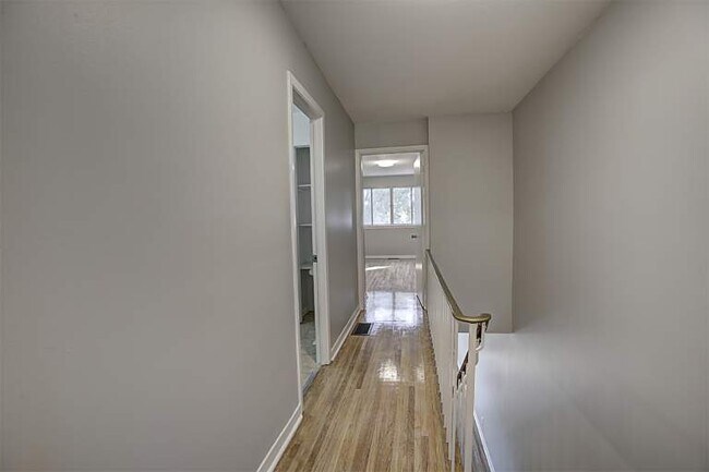 200 & 206 Lakeshore Rd. W