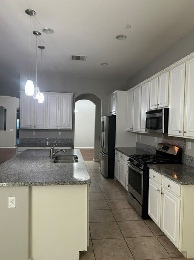 Photo - 15514 St Clement Way