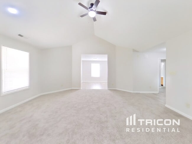 Photo - 910 S Shore Ct