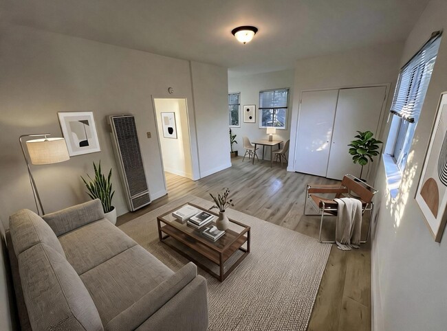 Building Photo - 360 Palm Ave Unit 4