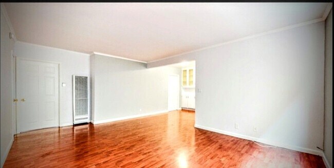 Photo - 3740 Veteran Ave