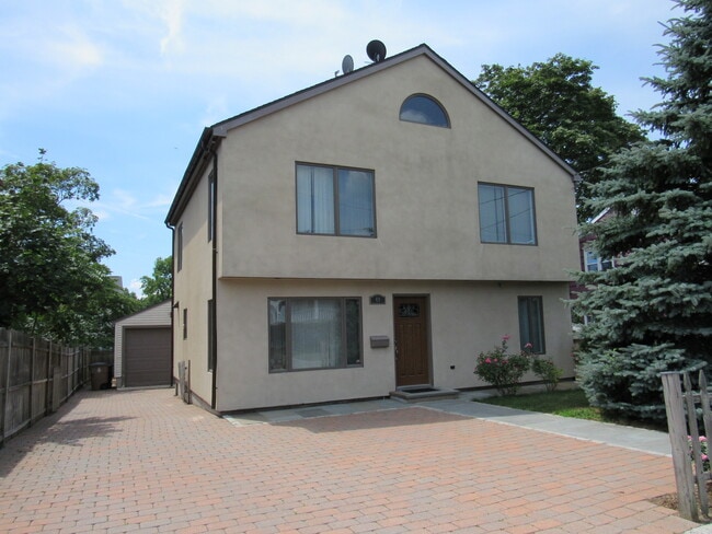 Photo - 49 Charles St