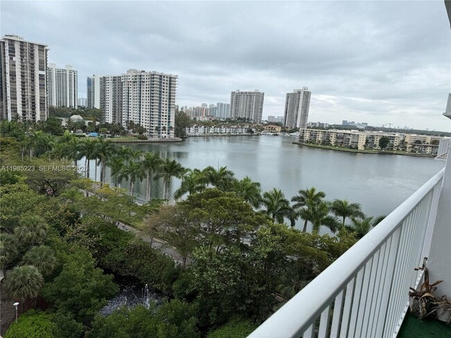 Photo - 2801 NE 183rd St Unit 912W