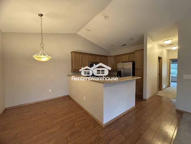 Photo - 2000 Meadow Ct