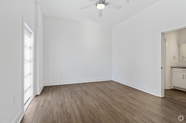 1BR, 1BA - 1,017SF - Bedroom
