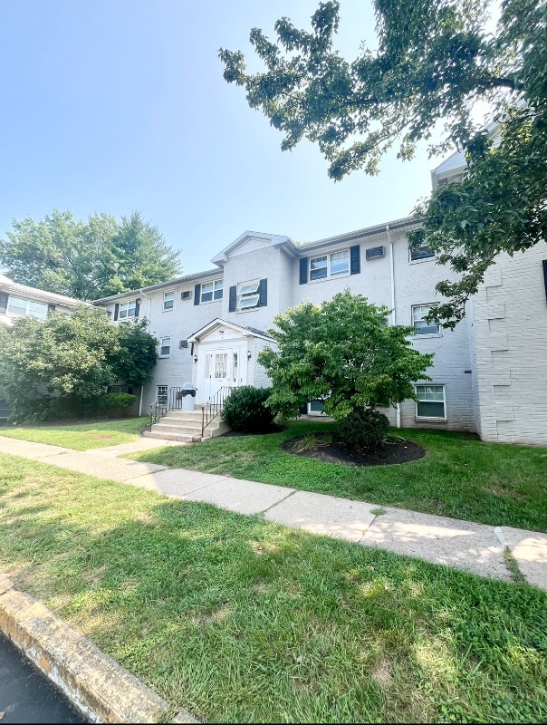 Photo - 101 W 2nd St Apartment Unit E115