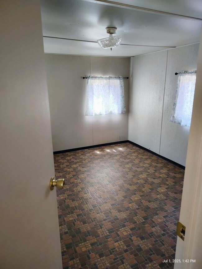 Photo - Quiet 2bedroom 1 bath mobile in Country