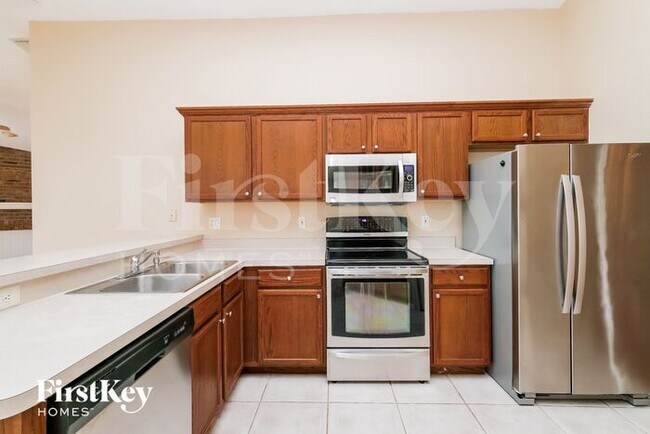 Photo - 1831 Wood Brook St