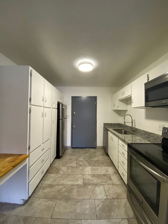 Studio Apartment - Available August 18th - Studio Apartment - Available August 18th Unidad b833e659-f485-11e9-908a-02944412d9e4