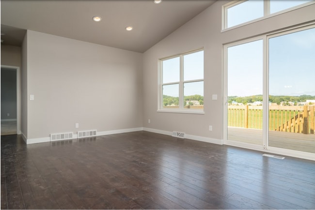 Photo - 615 Clear Pond Way