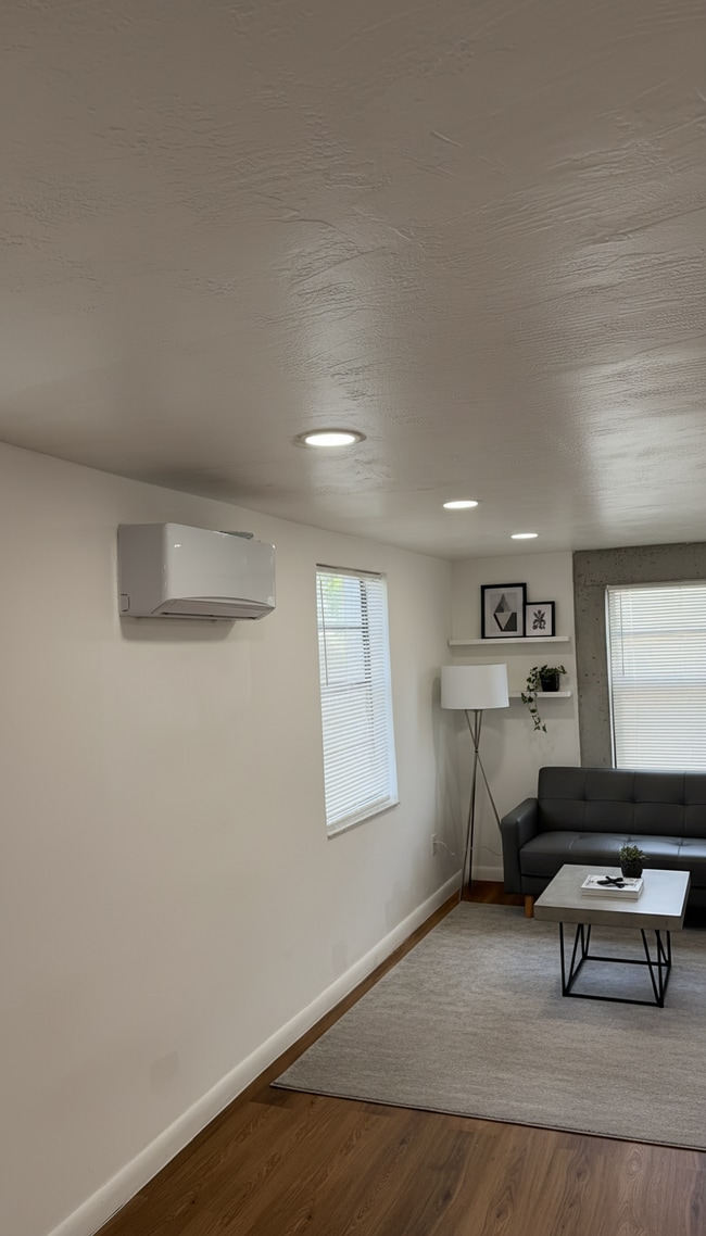 Photo - 414 Phippen Waiters Rd Unit #1