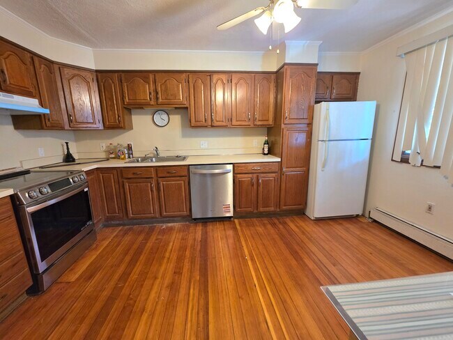 Building Photo - 33 Blenford Rd Unit 1