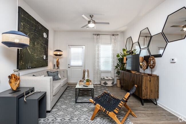 2BR, 2BA - 1,136SF - Living Room