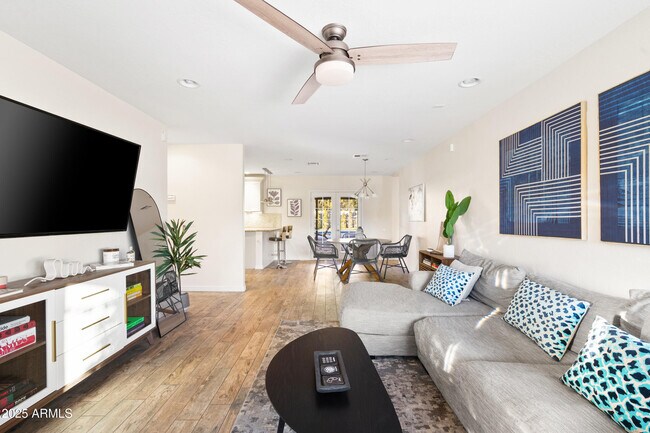 Photo - 1716 W Berridge Ln