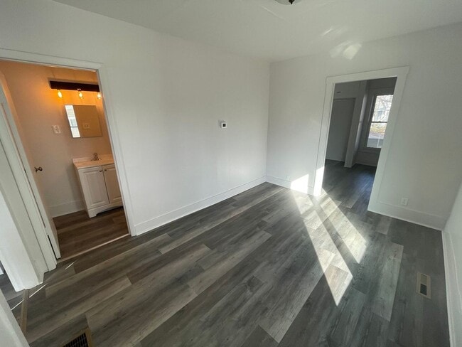 Photo - 306 E Hillsdale St Unit 0.5