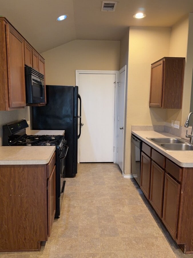 Photo - 811 Lovebug Ln