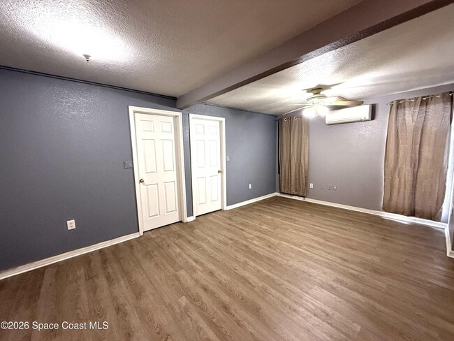 Photo - 2127 Smathers Cir N