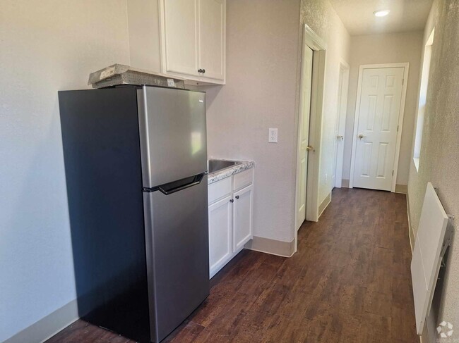 Building Photo - 306 Hornbeck Ave Rental