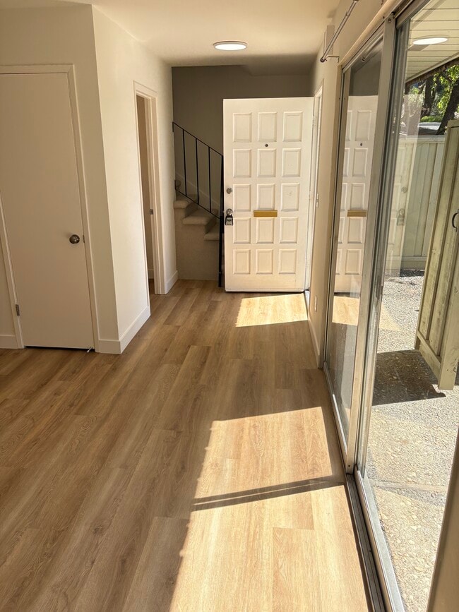 Photo - 230 San Andreas Dr