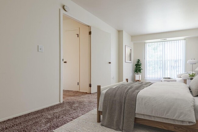 Hillcrest Village Apartment Homes