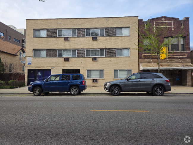 Building Photo - 2214 W Touhy Ave Unit 2N Rental