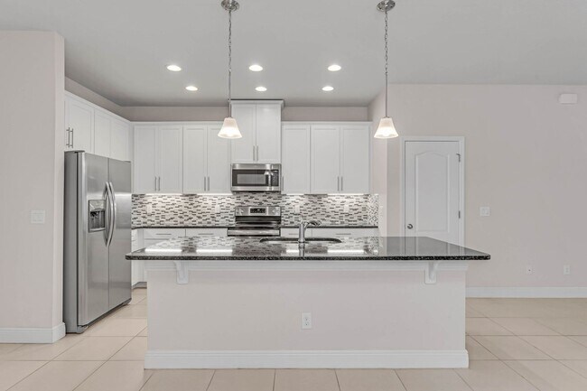 Photo - 569 Bethesda Ct