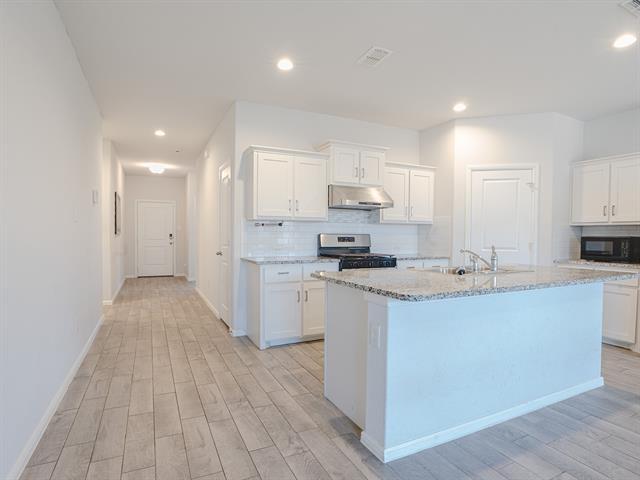 Photo - 8645 Mirror Lk Dr