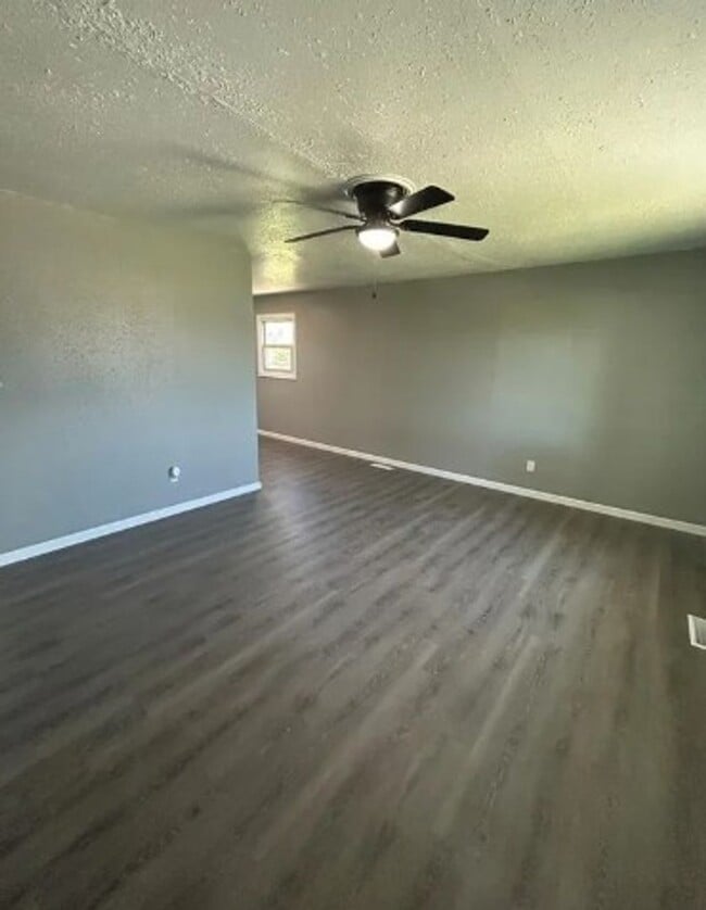Photo - 1700 Theodore Ln