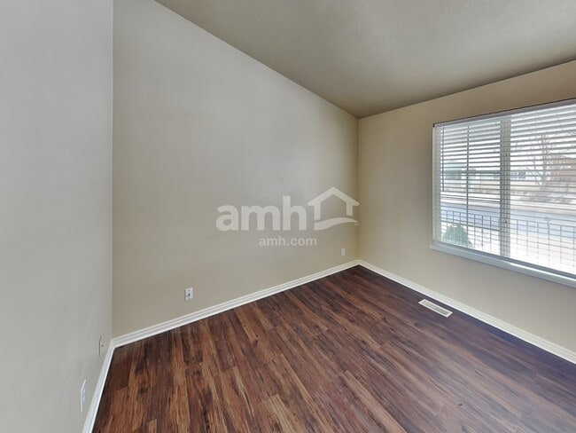 Photo - 2961 W 1400 N
